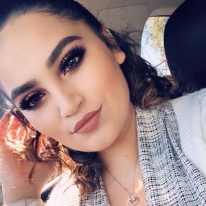 Meet your Posher, Aimee